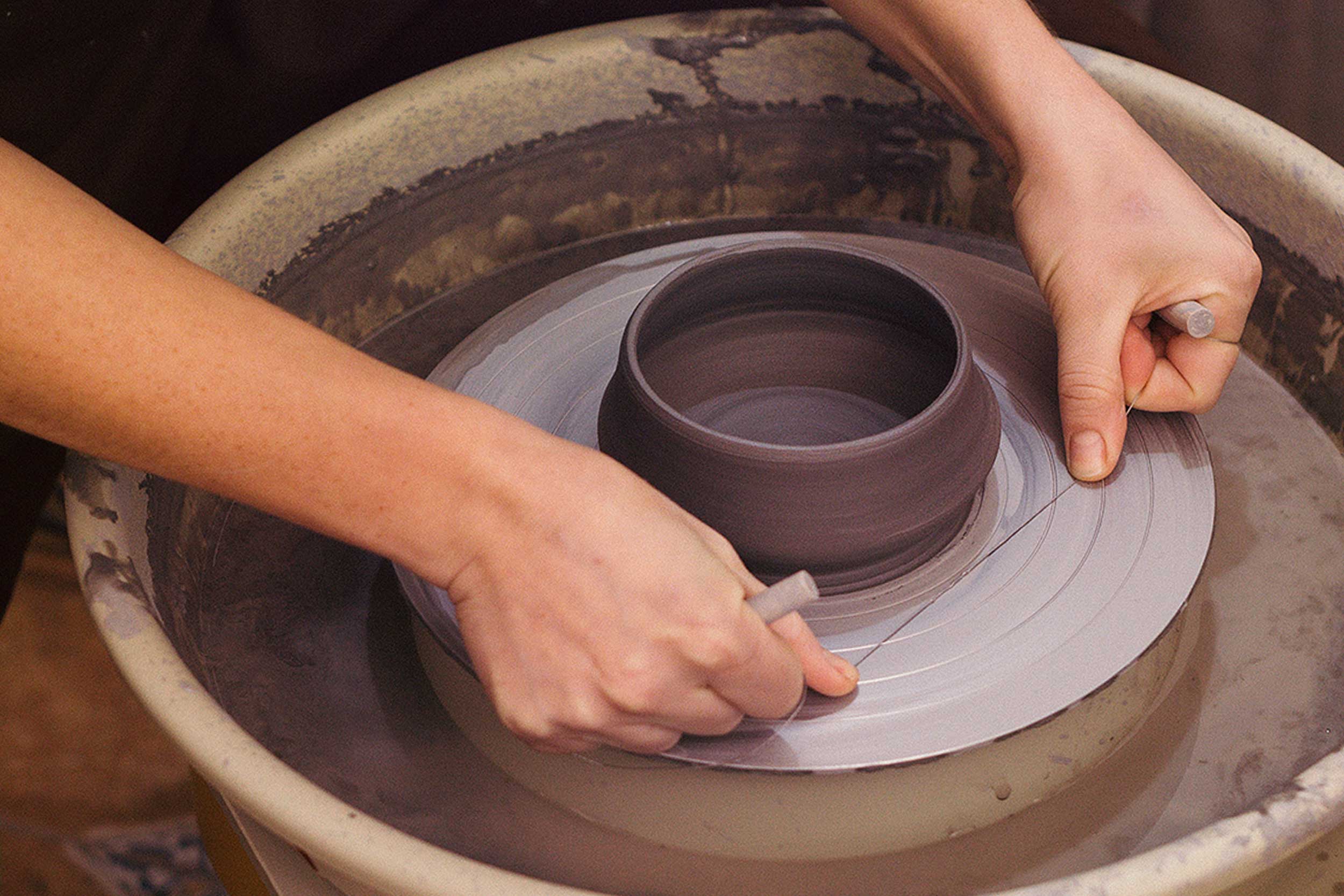 Мастер-класс за гончарным кругом