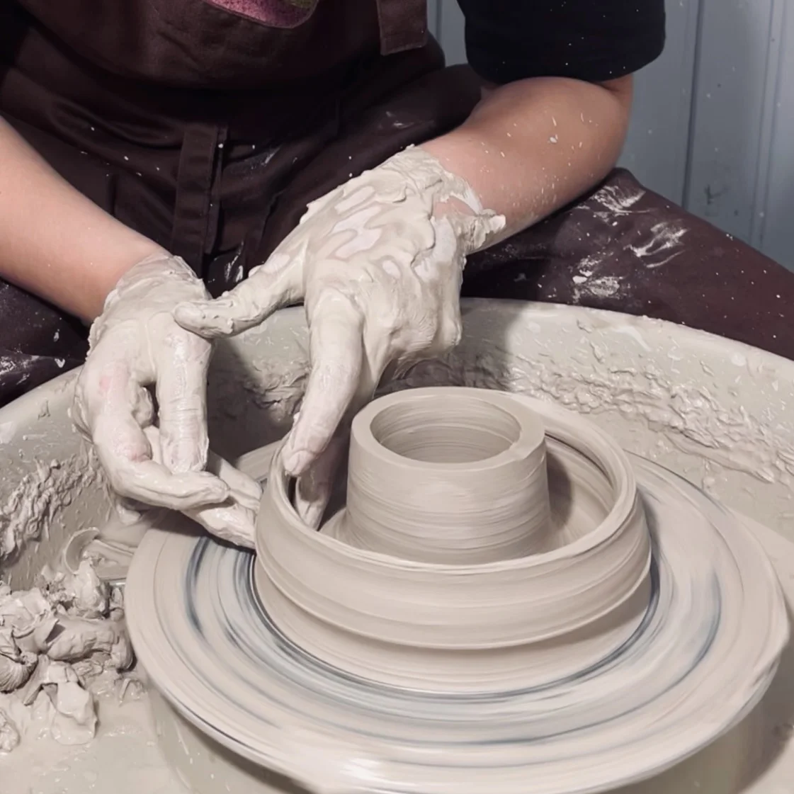 Мастер-класс за гончарным кругом