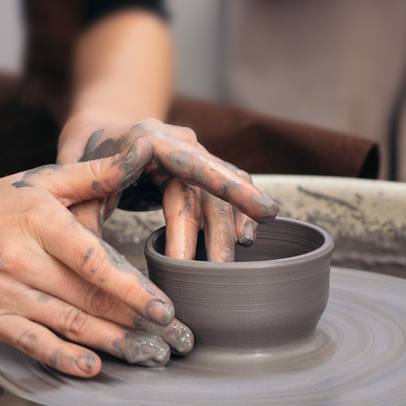 Мастер-класс за гончарным кругом