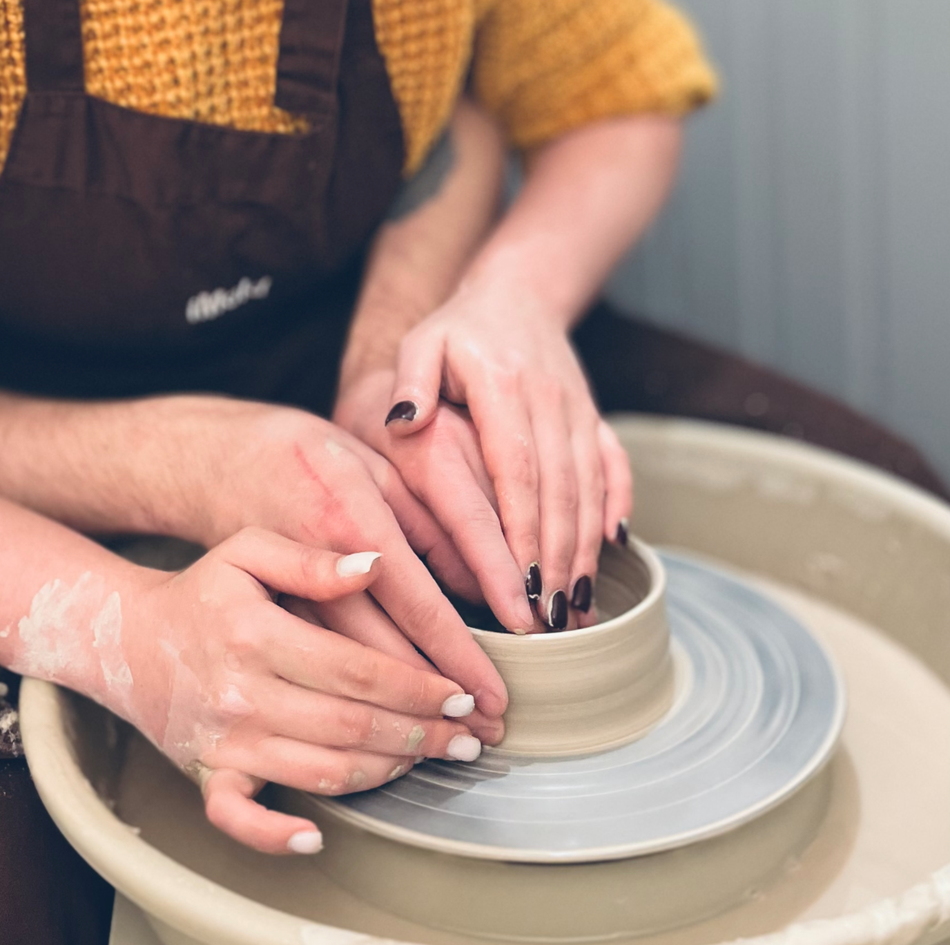 Мастер-класс за гончарным кругом