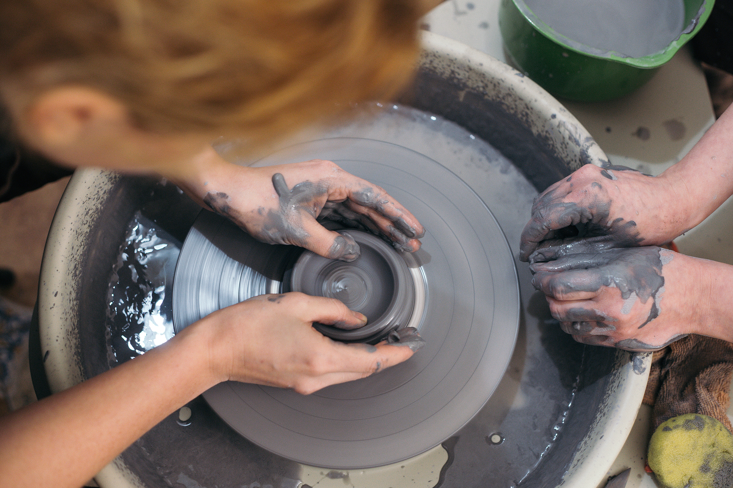 Мастер-класс за гончарным кругом