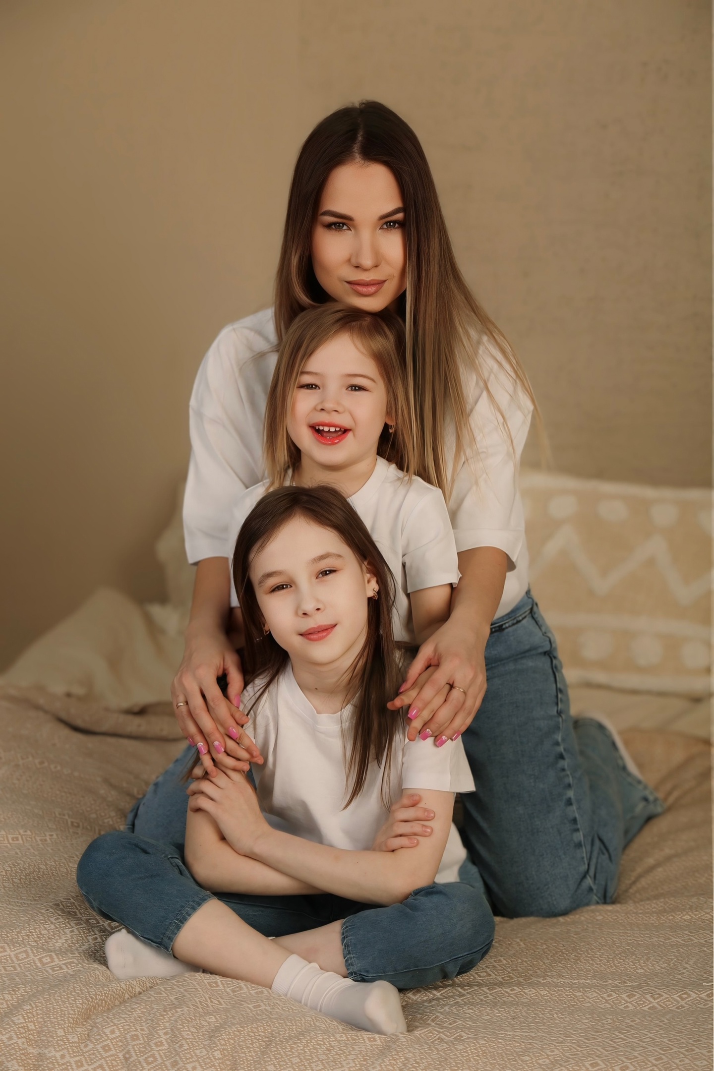 Семейная фотосессия в студии