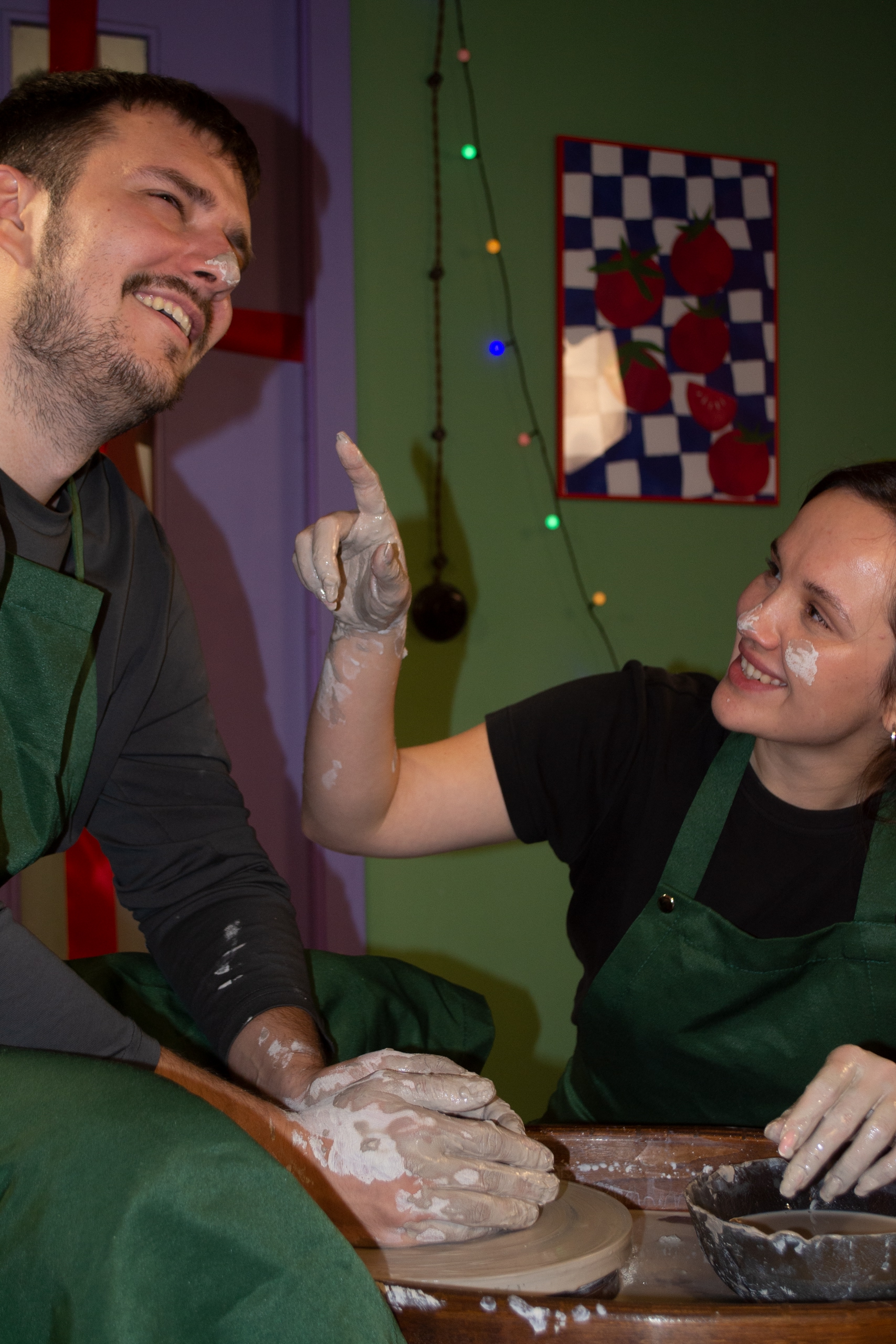 Романтическое свидание в гончарной мастерской