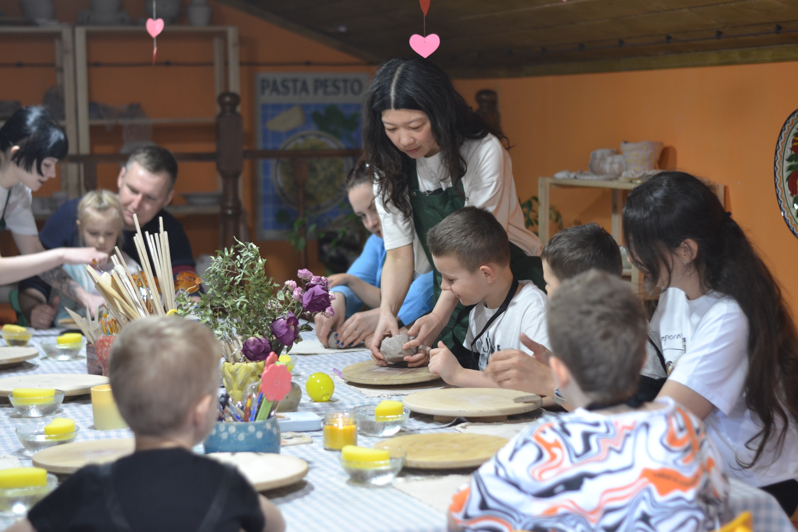 Праздник в гончарной студии