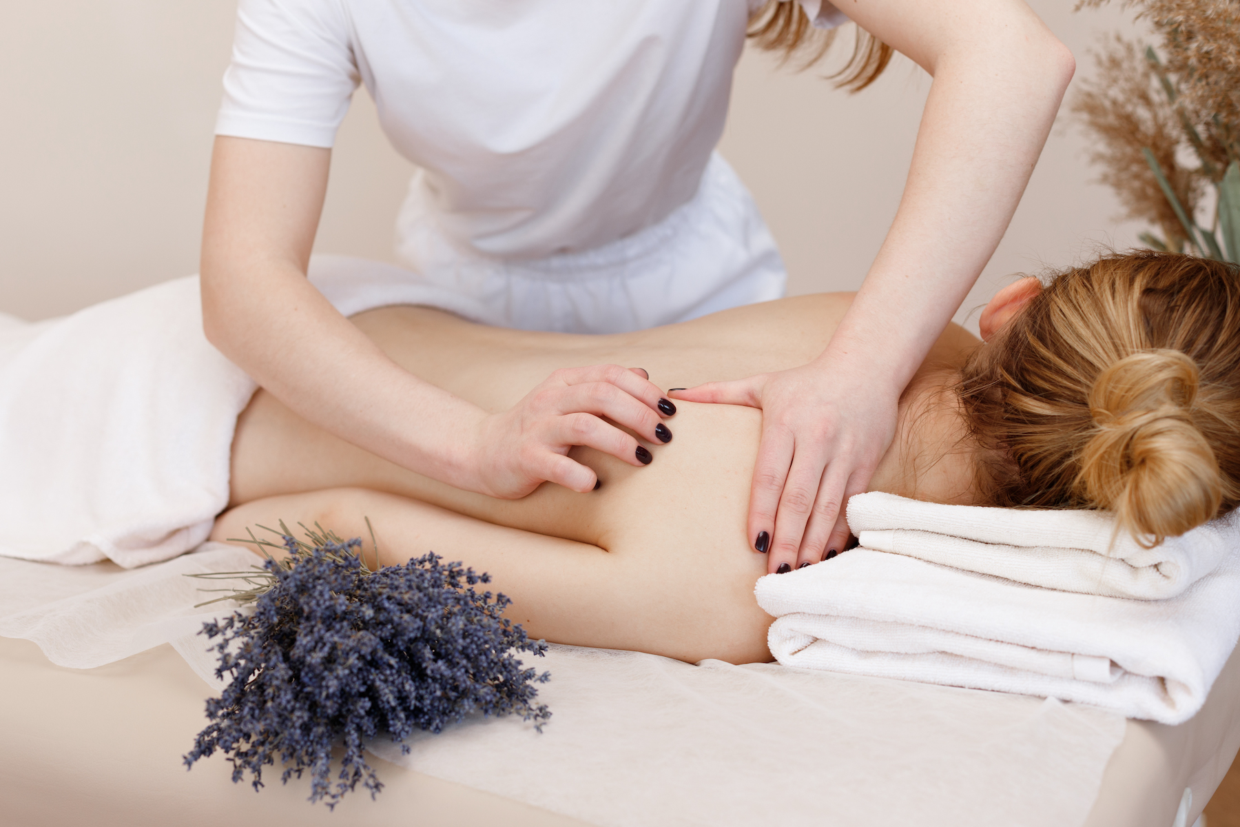 Оздоровительный массаж в смешанной технике