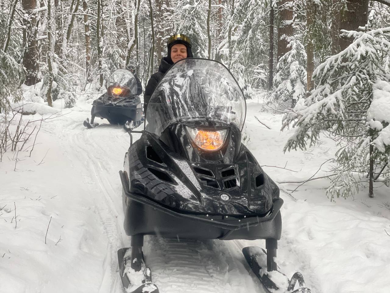 Драйвовое катание на снегоходе