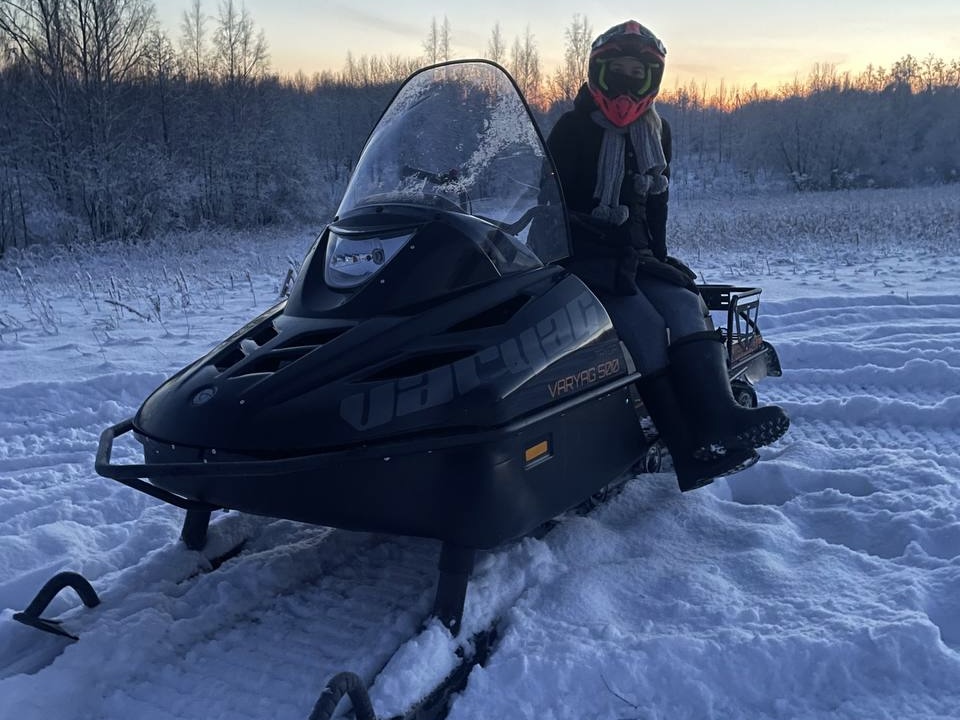 Драйвовое катание на снегоходе