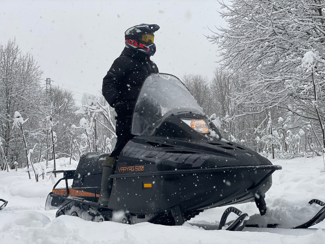 Драйвовое катание на снегоходе