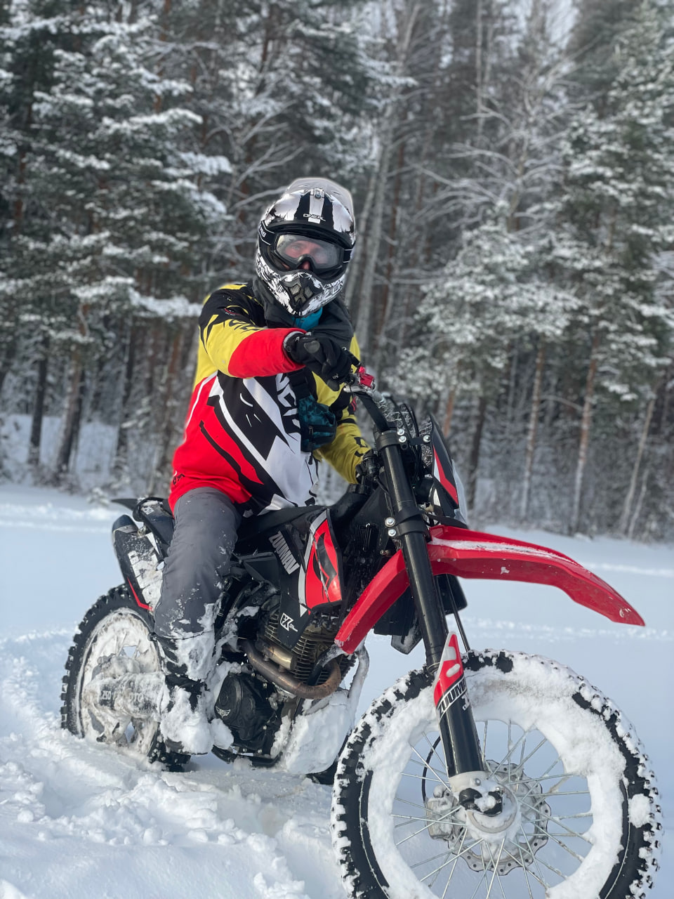 Драйвовое катание на эндуро