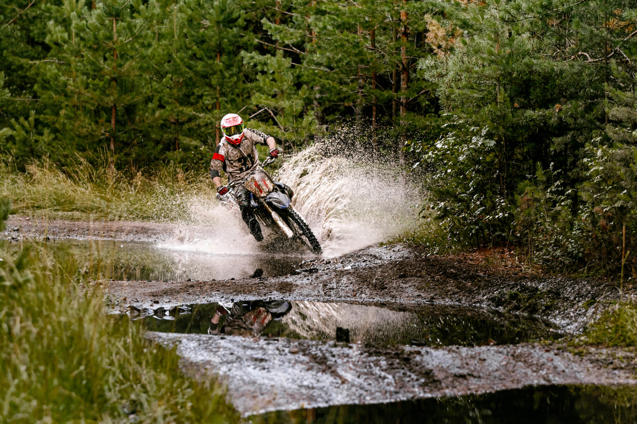 Драйвовое катание на эндуро