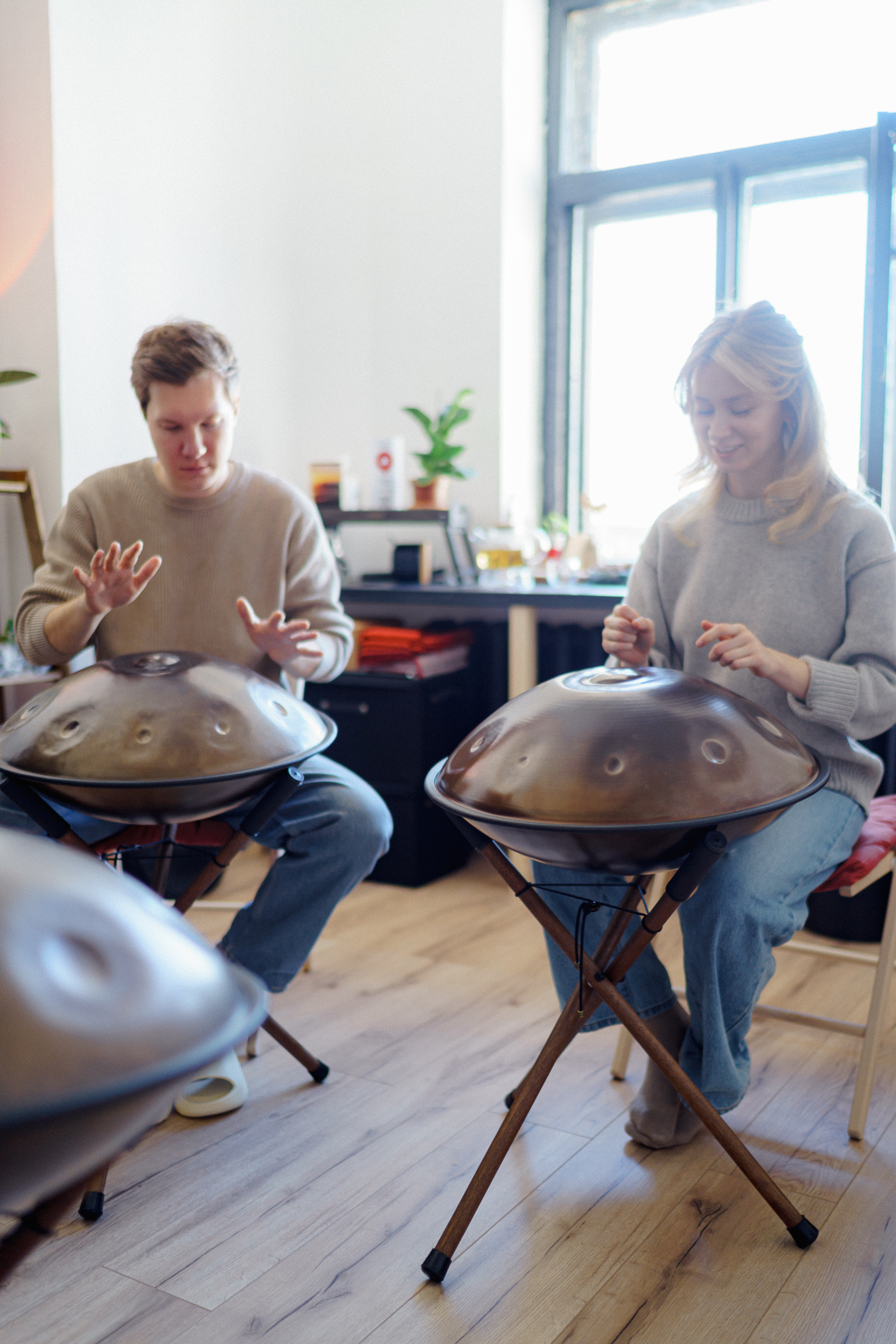 Занятие по игре на хэндпане для двоих