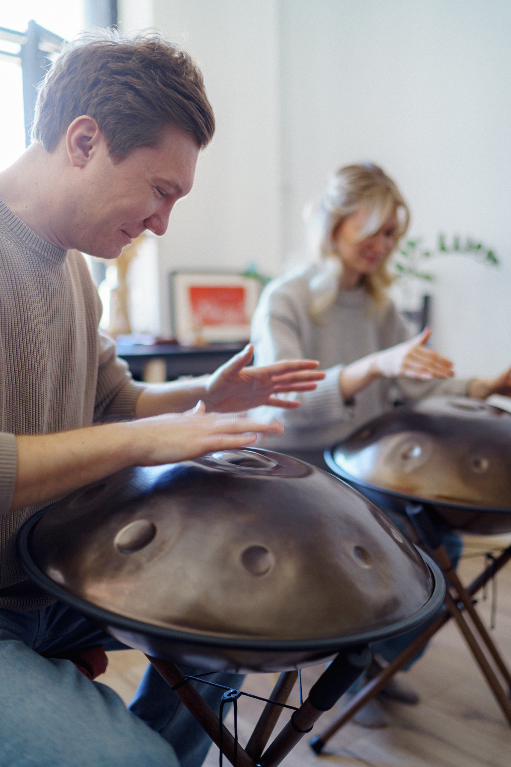 Занятие по игре на хэндпане для двоих