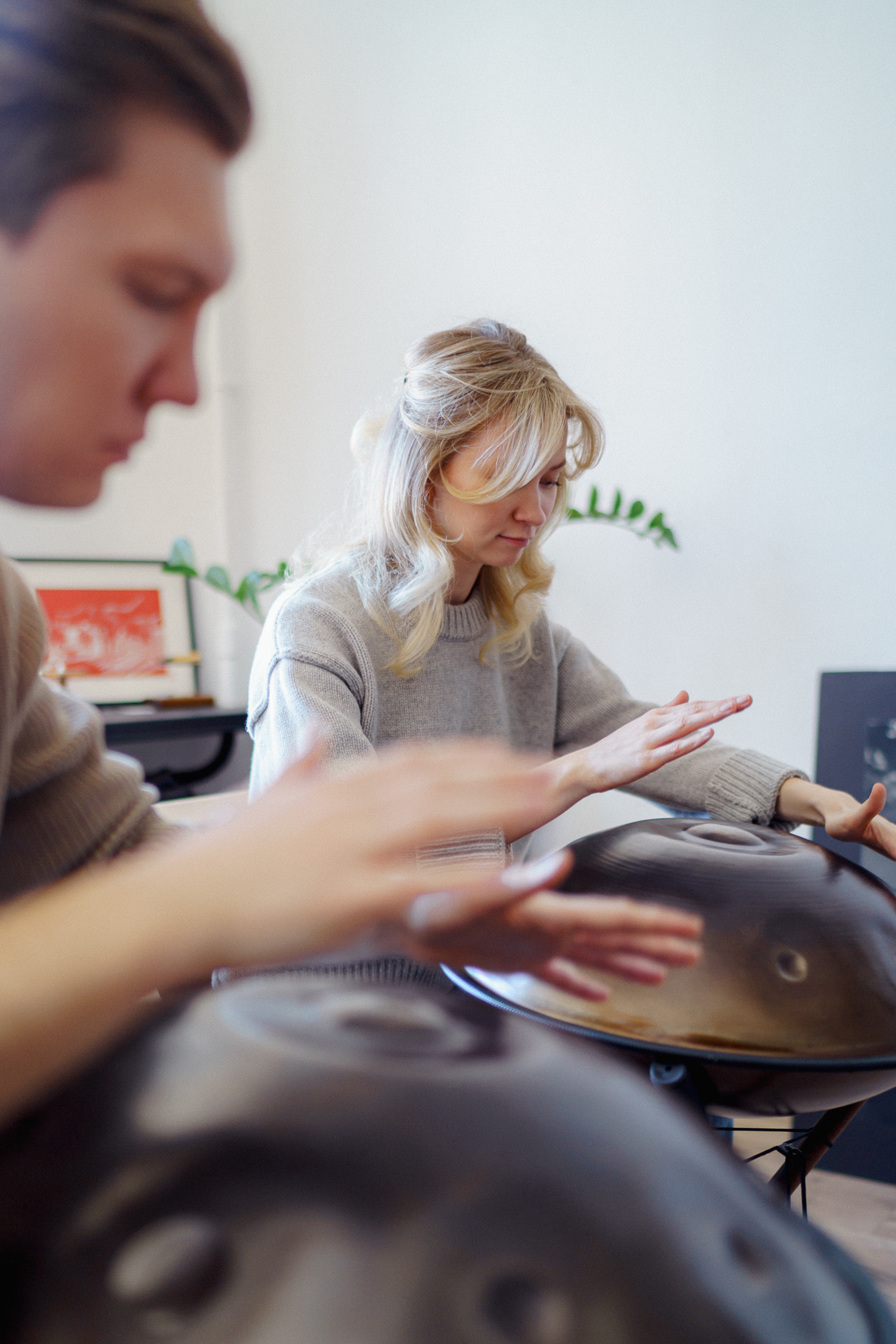 Занятие по игре на хэндпане для двоих