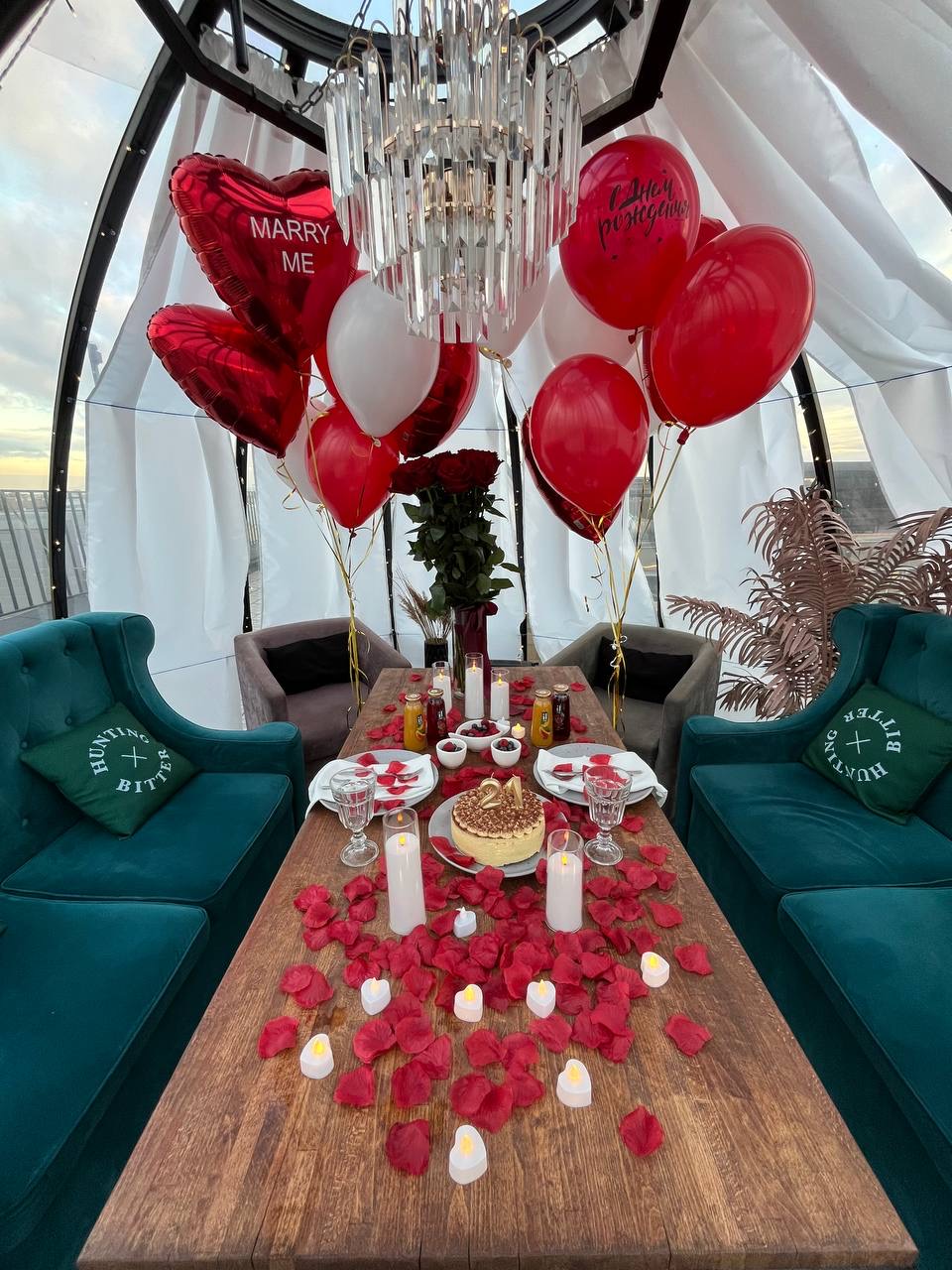 Свидание на крыше в куполе