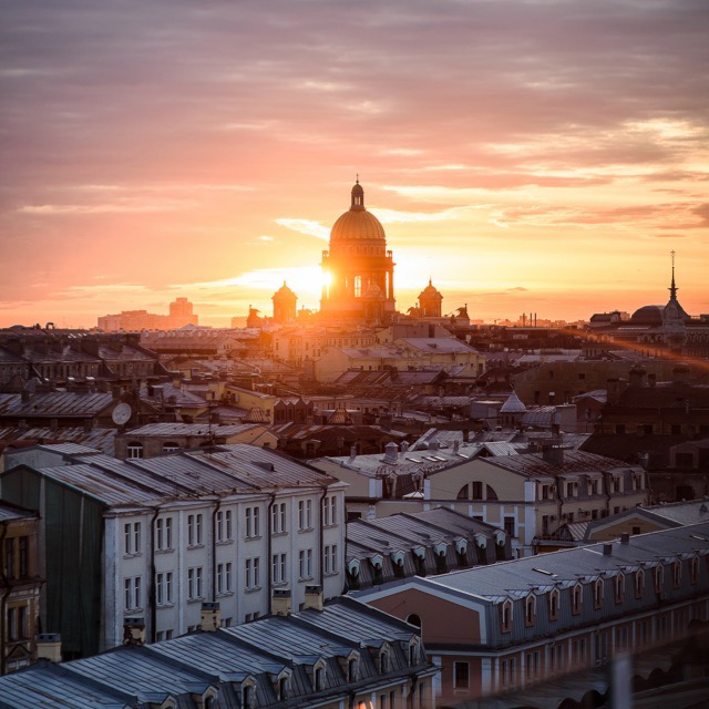 Праздник для компании на крыше в куполе