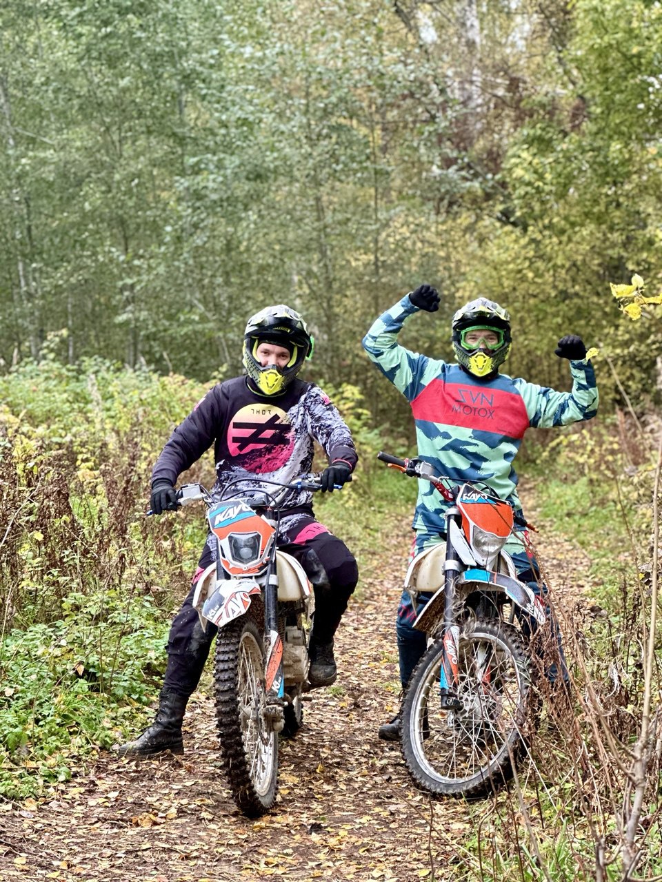 Драйвовое катание на питбайке