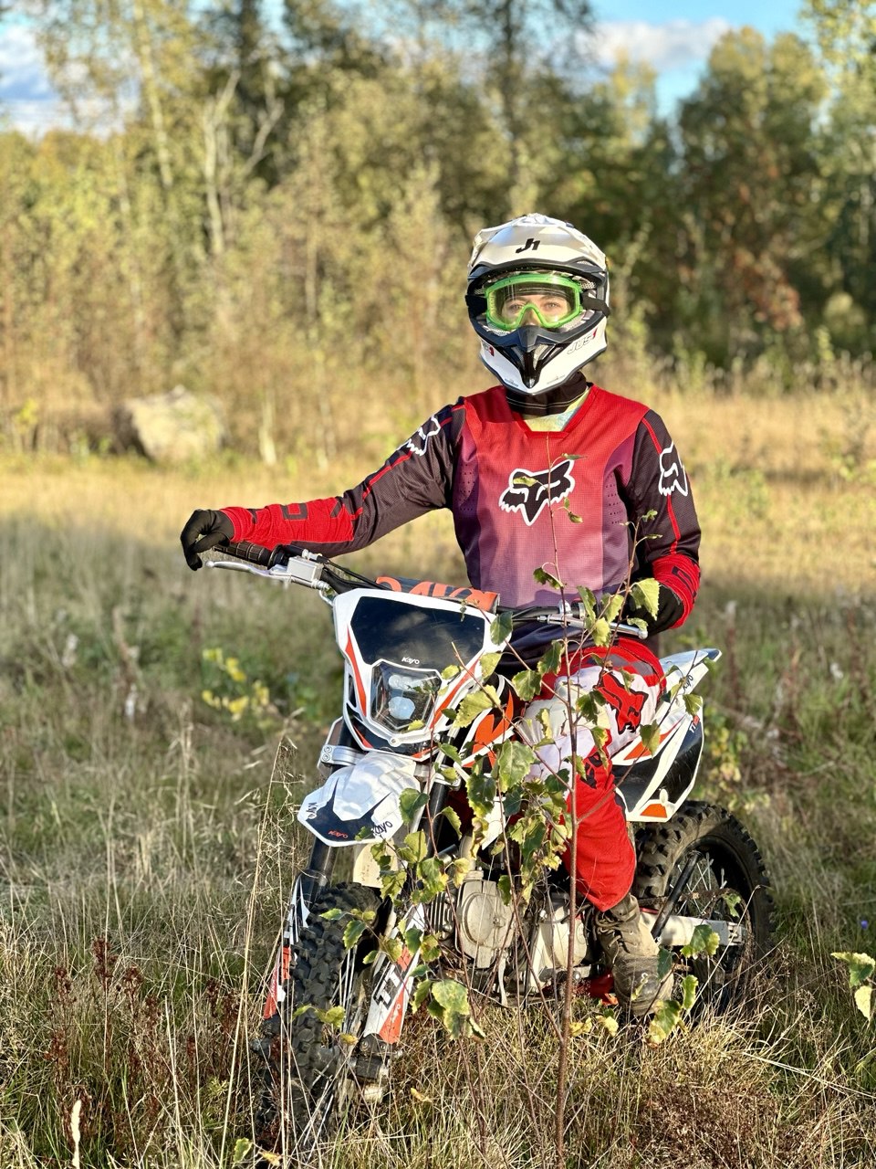 Катание на мотоцикле эндуро