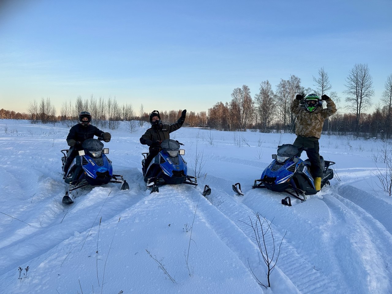 Прогулка на снегоходах