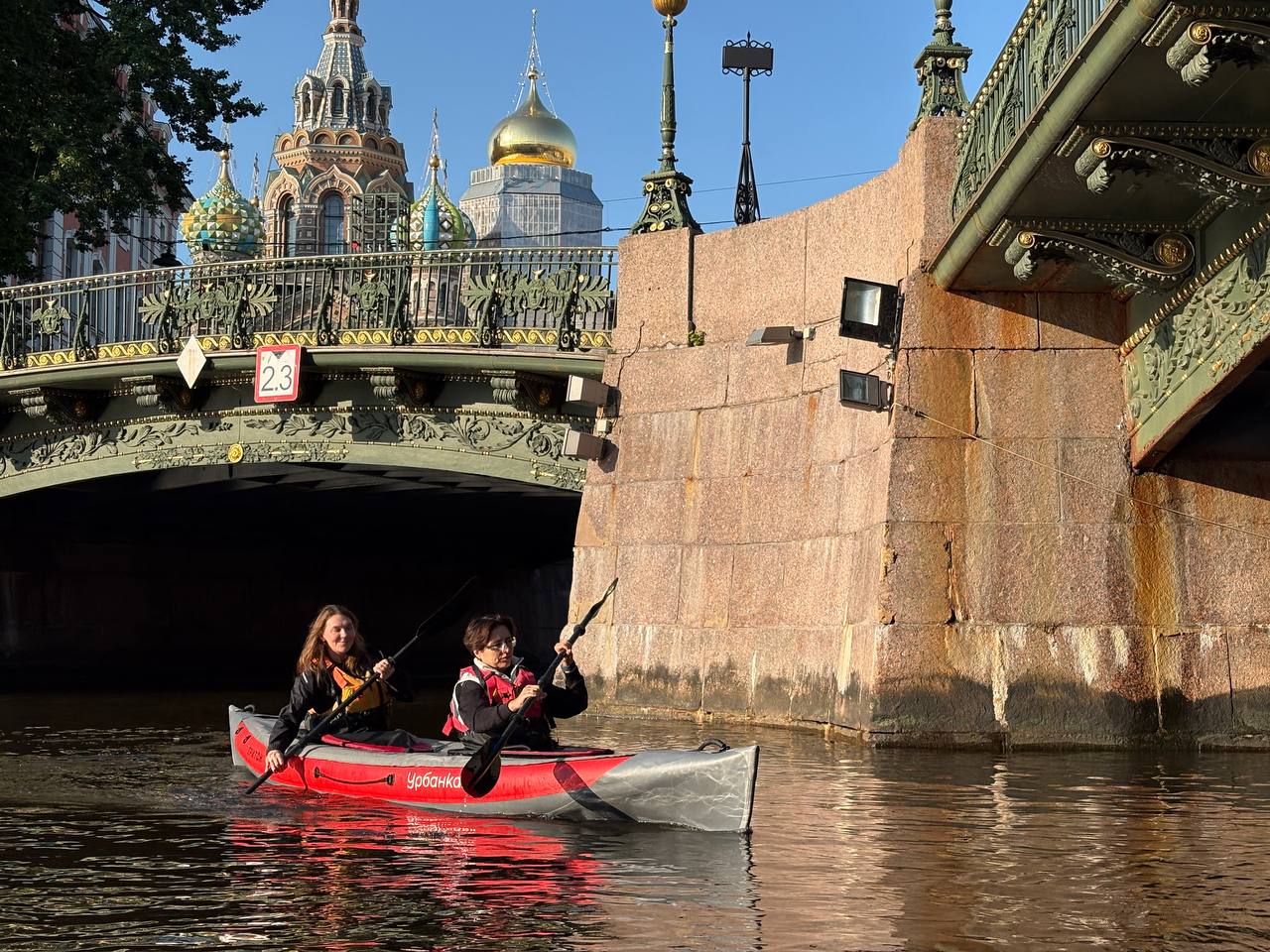 Прогулка на байдарках по центру Санкт-Петербурга